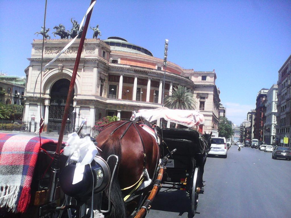 Palermo Centrale Luaran gambar