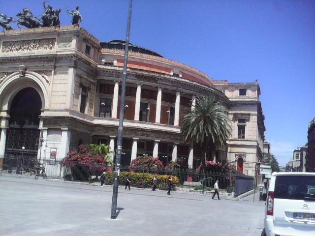 Palermo Centrale Luaran gambar
